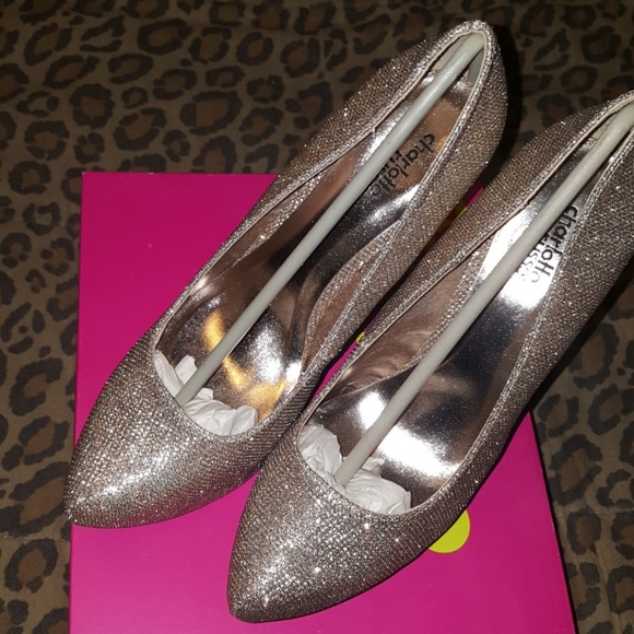 Gorgeous Champagne Glitter Pump - Picture 1 of 4